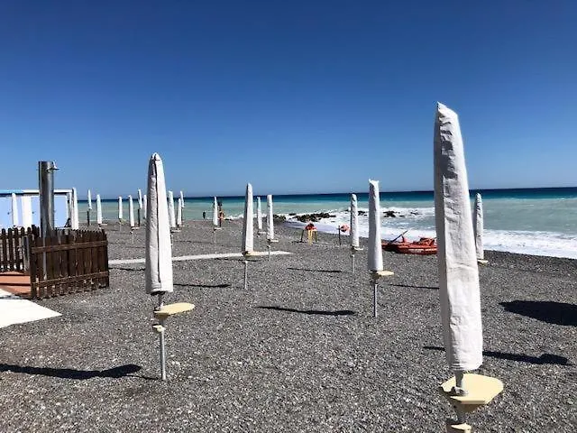 Hotel Raphael Bordighera 3*,  Italy